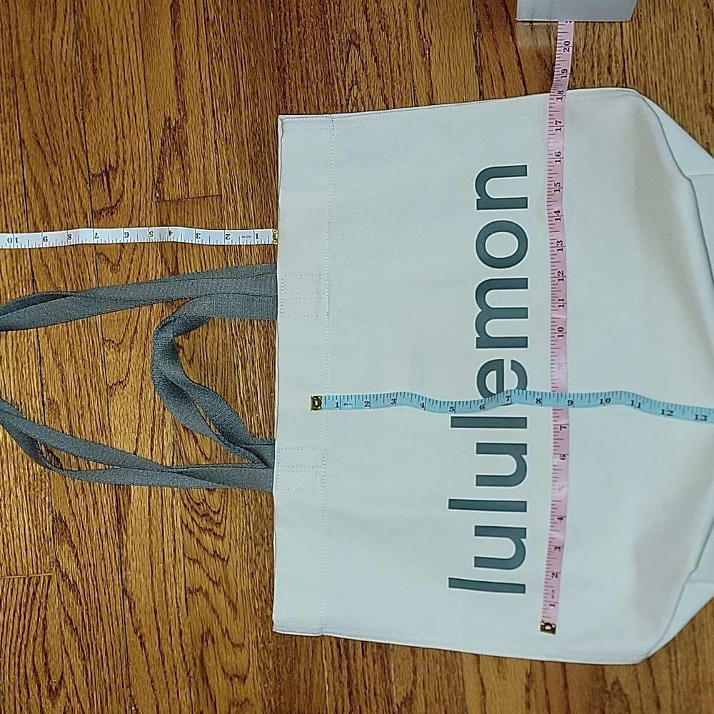 NWOT New Without Tags Lululemon Double-handle Canvas Tote 17 L Natural/Gray Sage - Picture 5 of 6